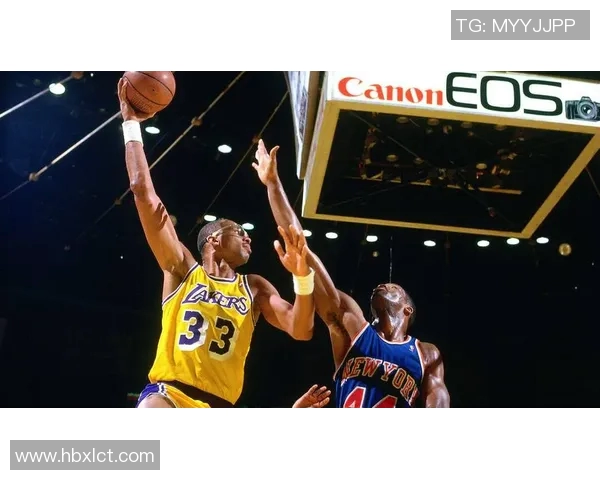 卡里姆阿卜杜尔贾巴尔如何通过体育推动社会正义与政治变革