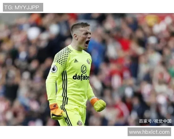 足球明星大腿雕像艺术作品欣赏与背后的故事揭秘